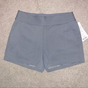 NWT Lululemon Gray Shaped Short
